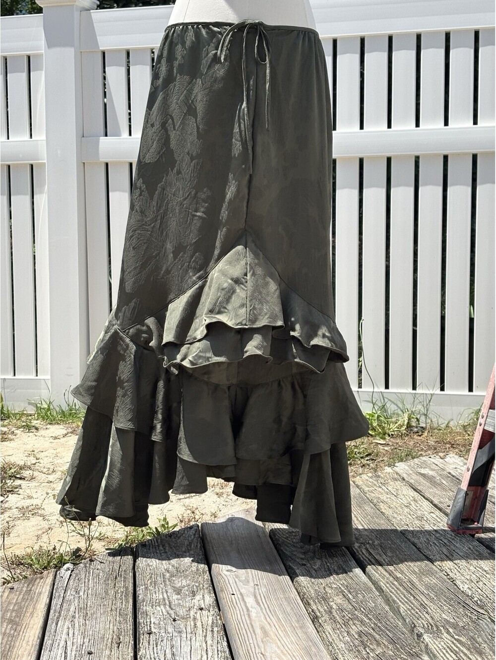 Free People Adventurer Army Green Jacquard Ruffle Maxi Skirt Women’s Size 10 NWT - Picture 4 of 10